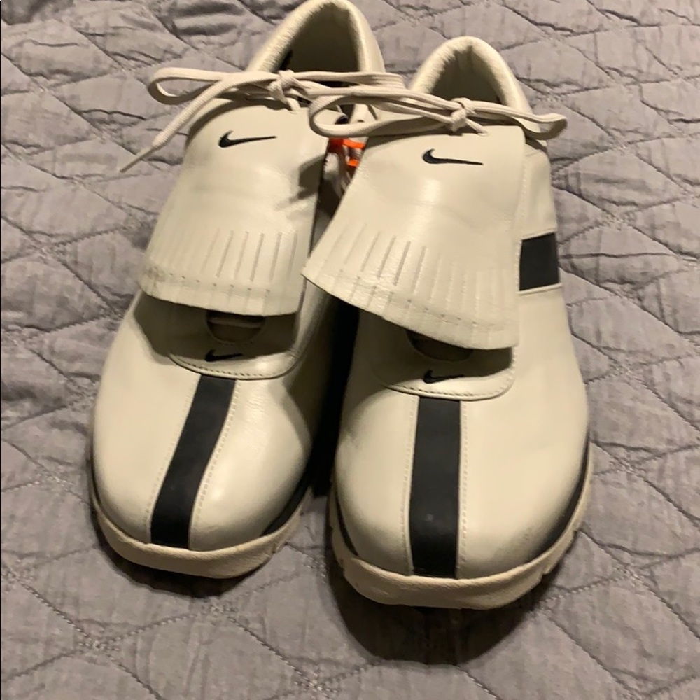 Nike Air womens golf cleats /shoes